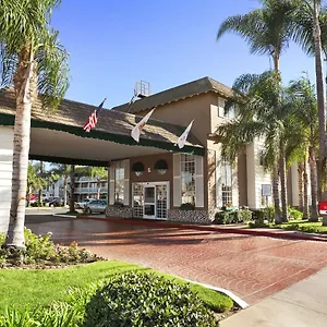 https://ramada-costa-mesa-newport-beach.topanaheimhotels.com