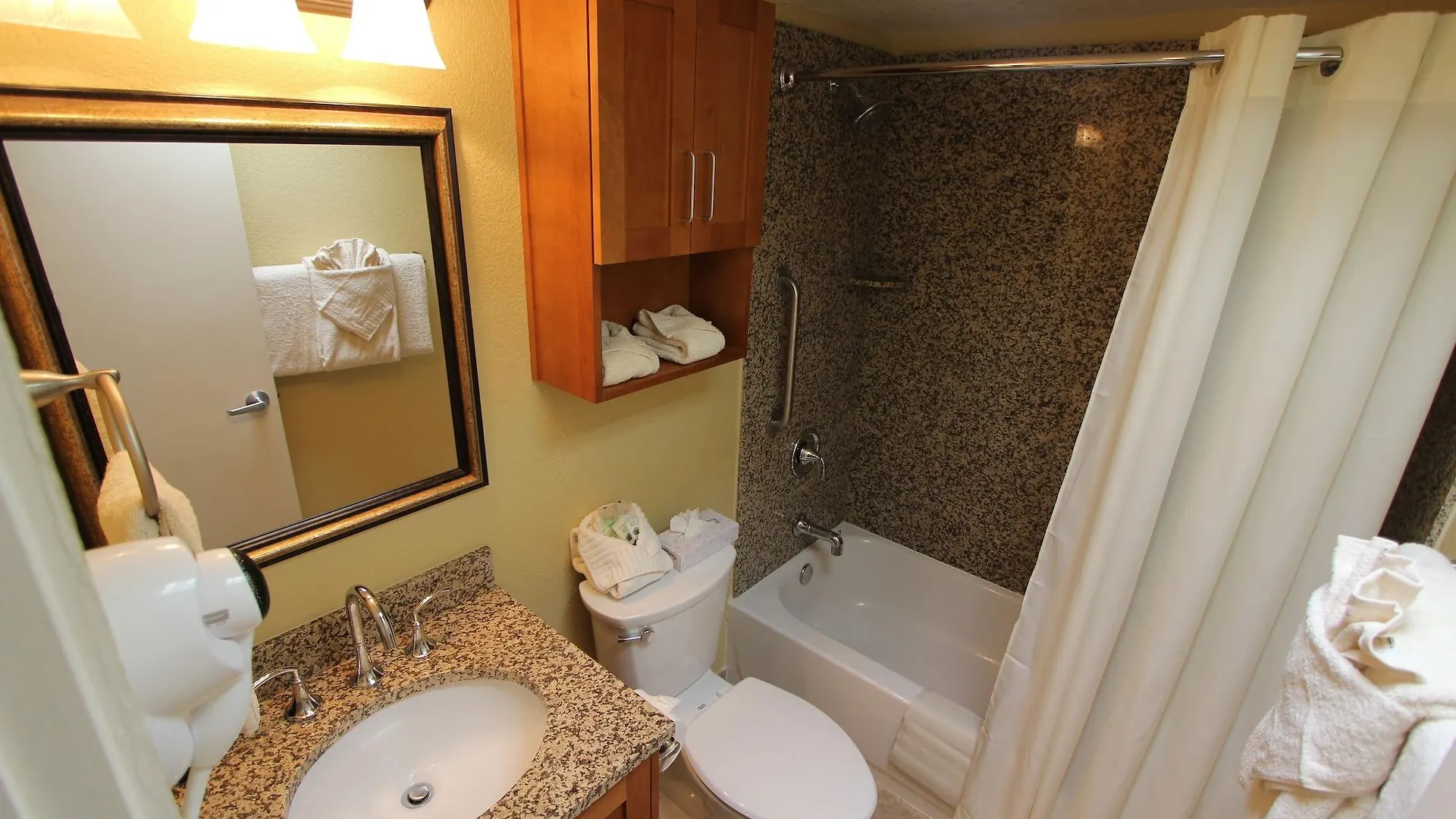 Desert Vacation Villas, a VRI resort Palm Springs